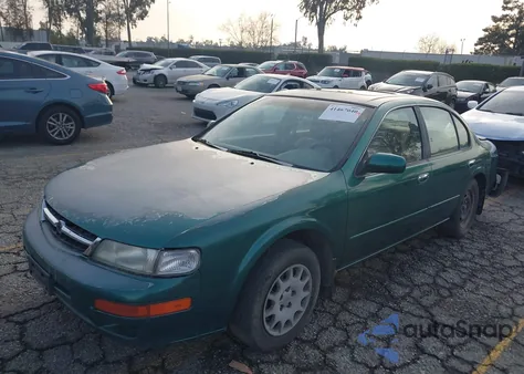 1997 Nissan Maxima Gle/Gxe/Se z USA, uszkodzony, nr VIN JN1CA21DXVT831618